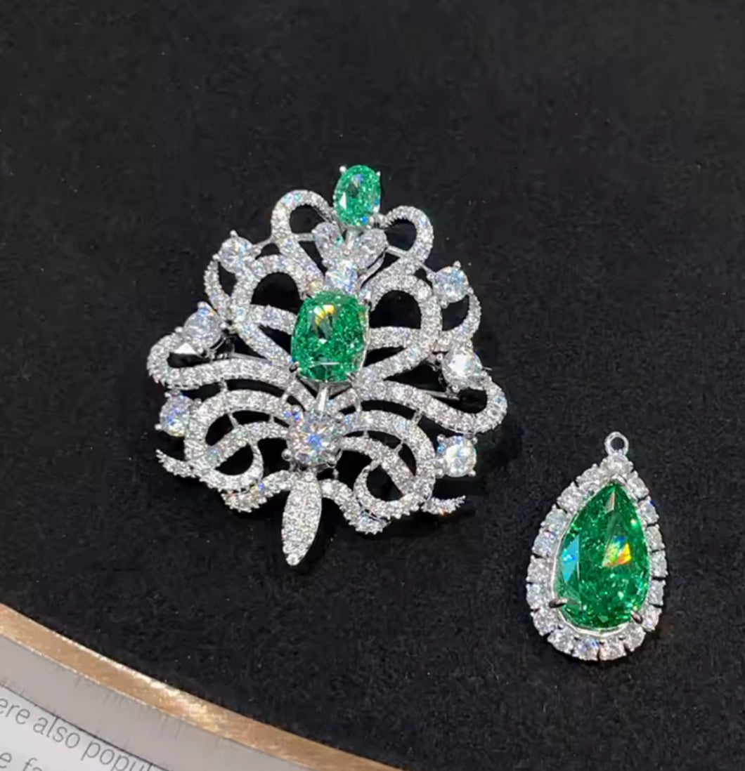 New emerald brooch pendant